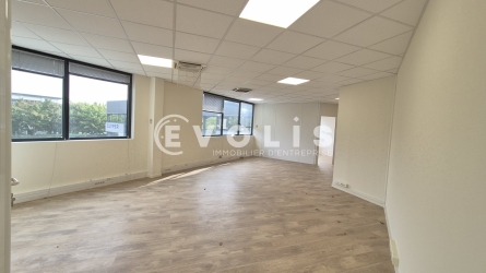 Photo 2 – location bureaux	MONTEVRAIN (77144)