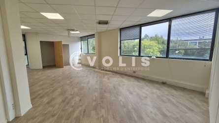 Photo 1 – location bureaux	MONTEVRAIN (77144)
