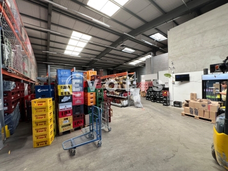 Photo 6 – location Entrepôts / activités	VAULX EN VELIN (69120)