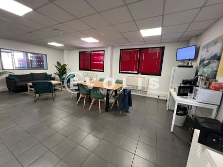 Photo 7 – location Entrepôts / activités	VAULX EN VELIN (69120)