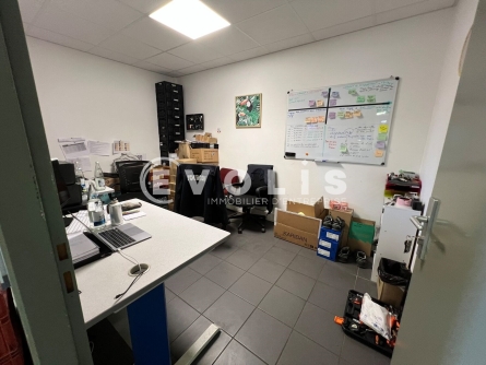 Photo 8 – location Entrepôts / activités	VAULX EN VELIN (69120)