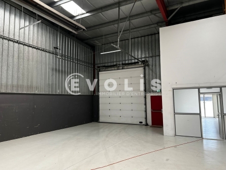 Photo 9 – location Entrepôts / activités	CHASSIEU (69680)