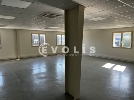 Photo 10 – location Entrepôts / activités	CHASSIEU (69680)