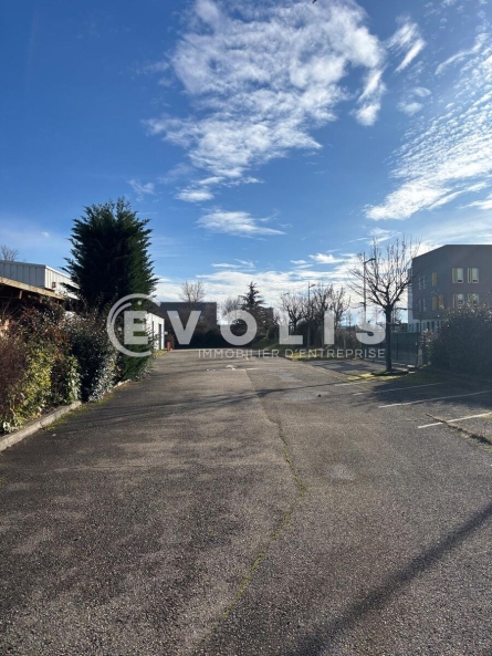 Photo 3 – vente Entrepôts / activités	RILLIEUX LA PAPE (69140)