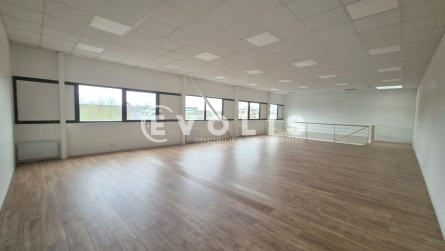 Photo 4 – location Entrepôts / activités	MONTEVRAIN (77144)