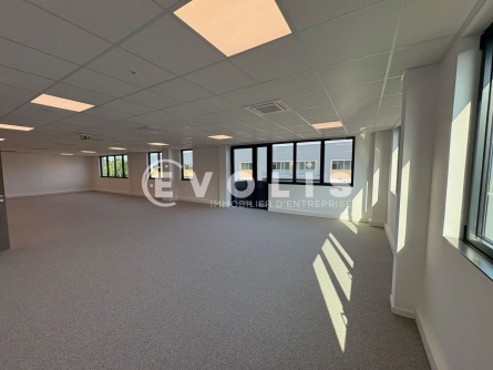Photo 5 – location Entrepôts / activités	CHALIFERT (77144)