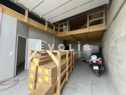 Photo 3 – location Entrepôts / activités	PERIGNY (94520)