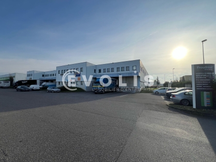 Photo 2 – location Entrepôts / activités	GENAS (69740)