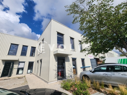Photo 1 – location Entrepôts / activités	DECINES CHARPIEU (69150)