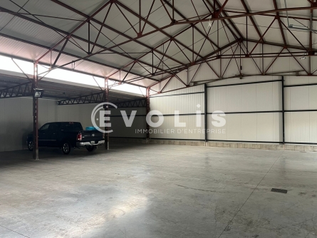 Photo 7 – location Entrepôts / activités	SAINT BONNET DE MURE (69720)