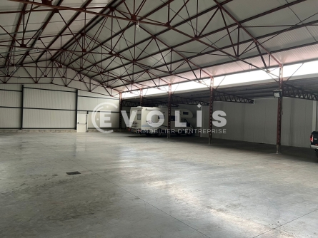 Photo 8 – location Entrepôts / activités	SAINT BONNET DE MURE (69720)