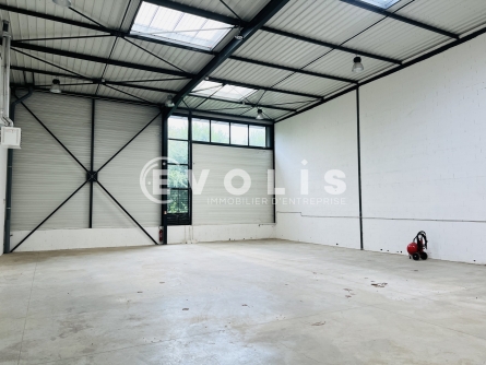 Photo 2 – vente Entrepôts / activités	MONTEVRAIN (77144)