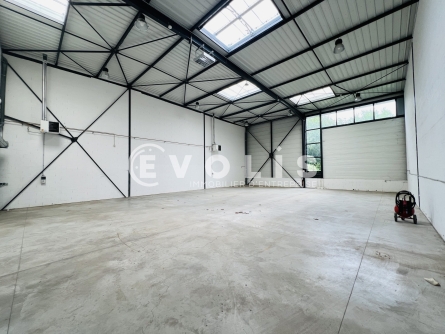 Photo 3 – vente Entrepôts / activités	MONTEVRAIN (77144)