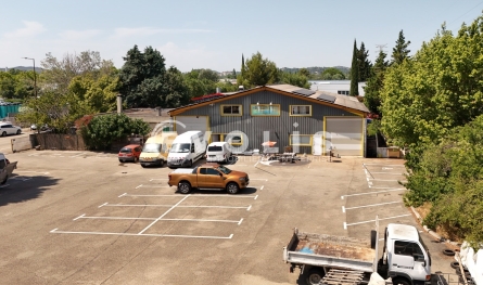 Photo 1 – vente Entrepôts / activités	AVIGNON (84000)