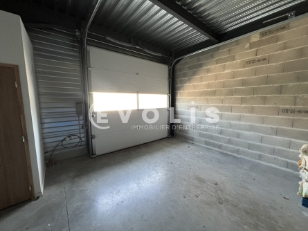 Photo 9 – location Entrepôts / activités	MIONS (69780)