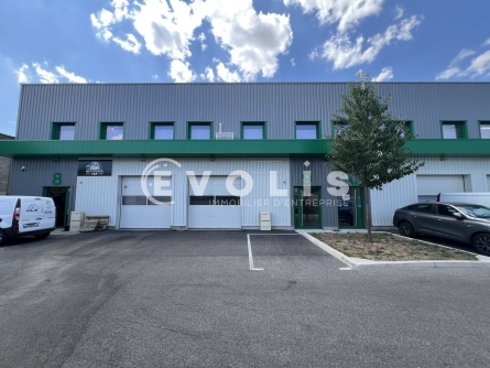 Photo 2 – location Entrepôts / activités	MIONS (69780)