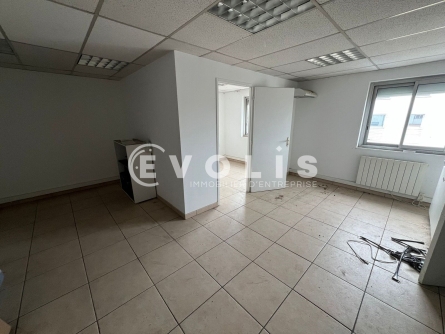 Photo 5 – location Entrepôts / activités	MEYZIEU (69330)