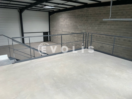 Photo 8 – vente Entrepôts / activités	SAINT VULBAS (01150)