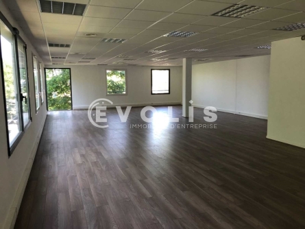 Photo 1 – location bureaux	MONTEVRAIN (77144)