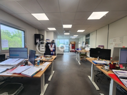 Photo 3 – location Entrepôts / activités	VOURLES (69390)