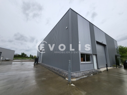 Photo 1 – location Entrepôts / activités	VOURLES (69390)