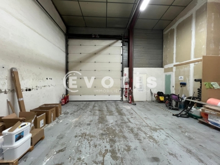 Photo 2 – vente Entrepôts / activités	CHASSIEU (69680)