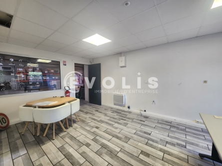 Photo 15 – location Entrepôts / activités	VAULX EN VELIN (69120)