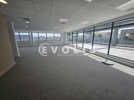 Photo 4 – location bureaux	BAGNEUX (92220)