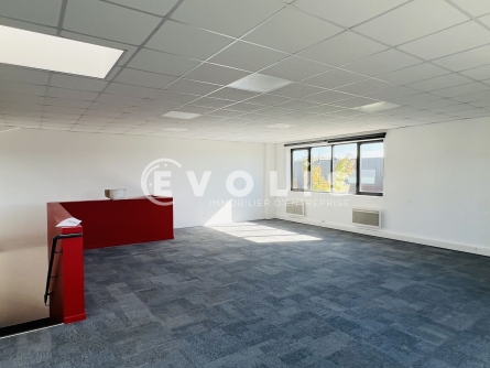 Photo 7 – location Entrepôts / activités	SAINT PIERRE DU PERRAY (91280)