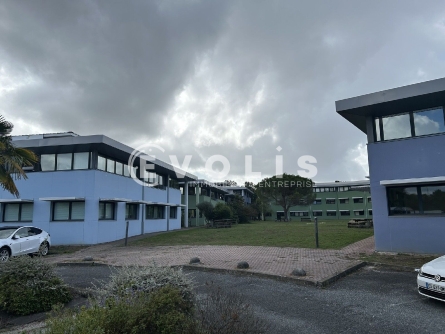 Photo 1 – location bureaux	CANEJAN (33610)