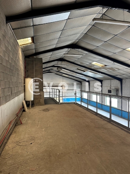 Photo 7 – vente Entrepôts / activités	SAINT LAURENT DE MURE (69720)