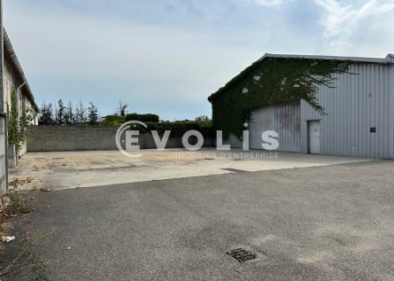 Photo 2 – vente Entrepôts / activités	SAINT LAURENT DE MURE (69720)