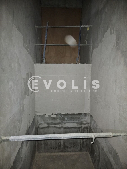 Photo 6 – location Entrepôts / activités	VANVES (92170)