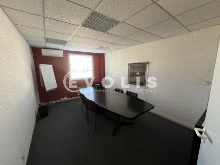 Photo 11 – vente Entrepôts / activités	MIRIBEL (01700)