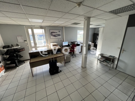 Photo 15 – vente Entrepôts / activités	MIRIBEL (01700)