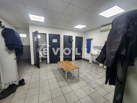 Photo 6 – vente Entrepôts / activités	BEAUVOIR DE MARC (38440)