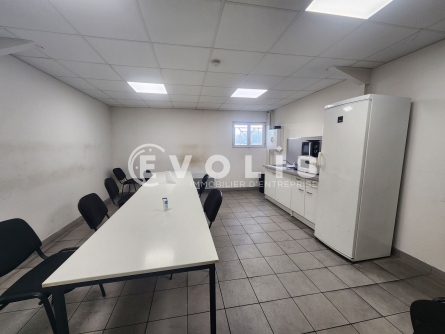 Photo 7 – vente Entrepôts / activités	BEAUVOIR DE MARC (38440)