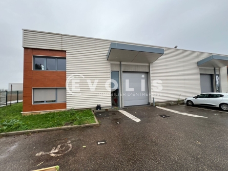 Photo 15 – location Entrepôts / activités	SAINT PRIEST (69800)