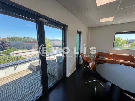 Photo 8 – location Entrepôts / activités	VOURLES (69390)