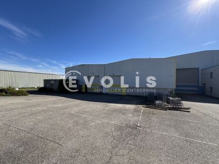 Photo 3 – location Entrepôts / activités	BELIGNEUX (01360)