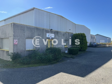 Photo 1 – location Entrepôts / activités	BELIGNEUX (01360)