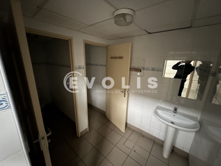 Photo 5 – location Entrepôts / activités	CHASSIEU (69680)