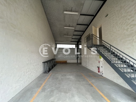 Photo 7 – location Entrepôts / activités	CHASSIEU (69680)