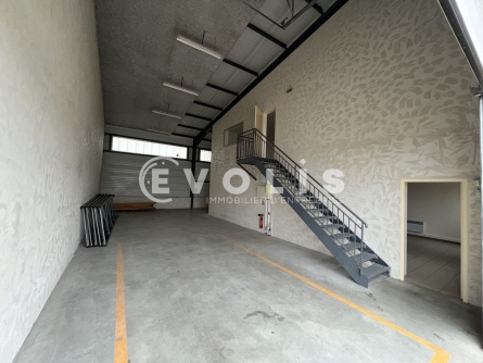 Photo 8 – location Entrepôts / activités	CHASSIEU (69680)