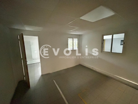 Photo 6 – location Entrepôts / activités	SAVIGNY LE TEMPLE (77176)