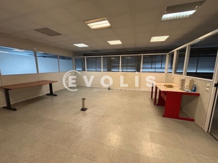 Photo 9 – vente Entrepôts / activités	DECINES CHARPIEU (69150)