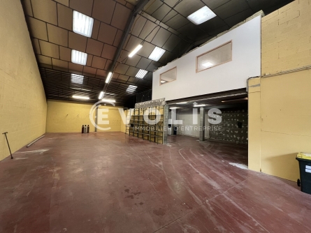 Photo 2 – location Entrepôts / activités	VAULX EN VELIN (69120)