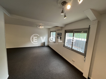 Photo 5 – location Entrepôts / activités	VAULX EN VELIN (69120)