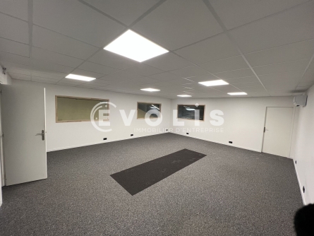 Photo 7 – location Entrepôts / activités	VAULX EN VELIN (69120)