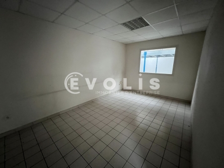 Photo 11 – location Entrepôts / activités	COLOMBIER SAUGNIEU (69124)